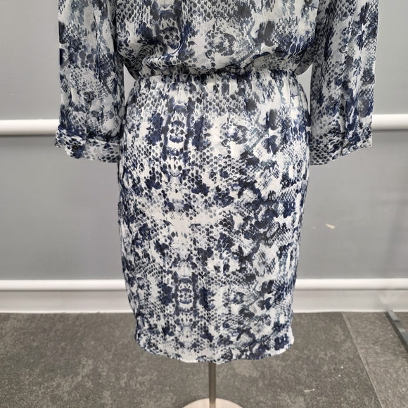 Vince Camuto Blue and White Midi Dress - Picture 8 of 9